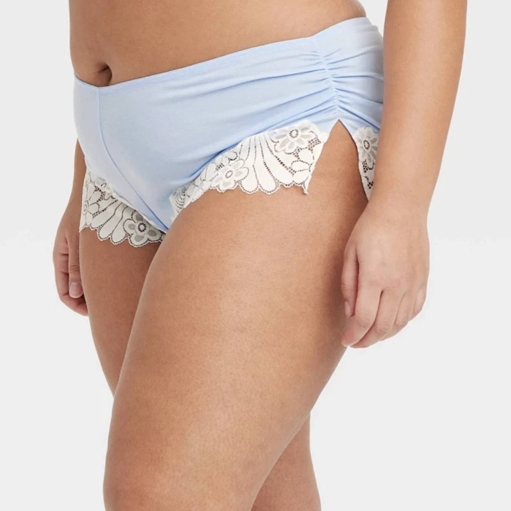 NEW Colsie | Lace Trim Panty | S